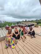 Grupo del club en una terraza